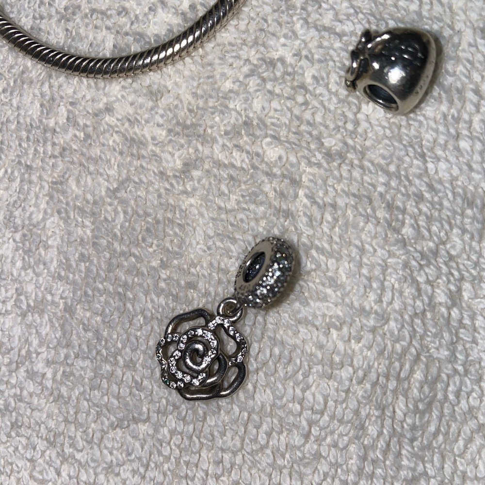 🤍AUTHENTIC Pandora Bundle 925🤍 - Picture 3 of 3